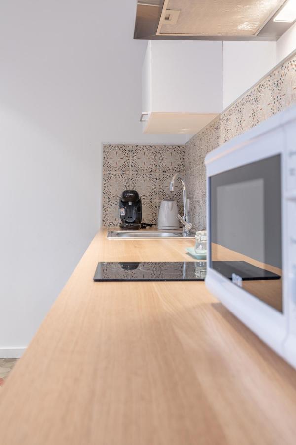 Apt With Antique Floor & Lots Of Sun Light Valência Exterior foto