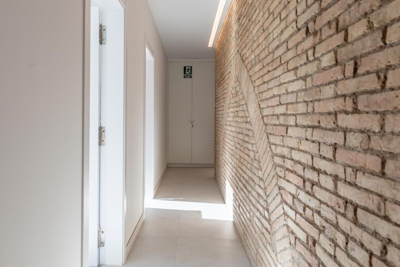 Apt With Antique Floor & Lots Of Sun Light Valência Exterior foto