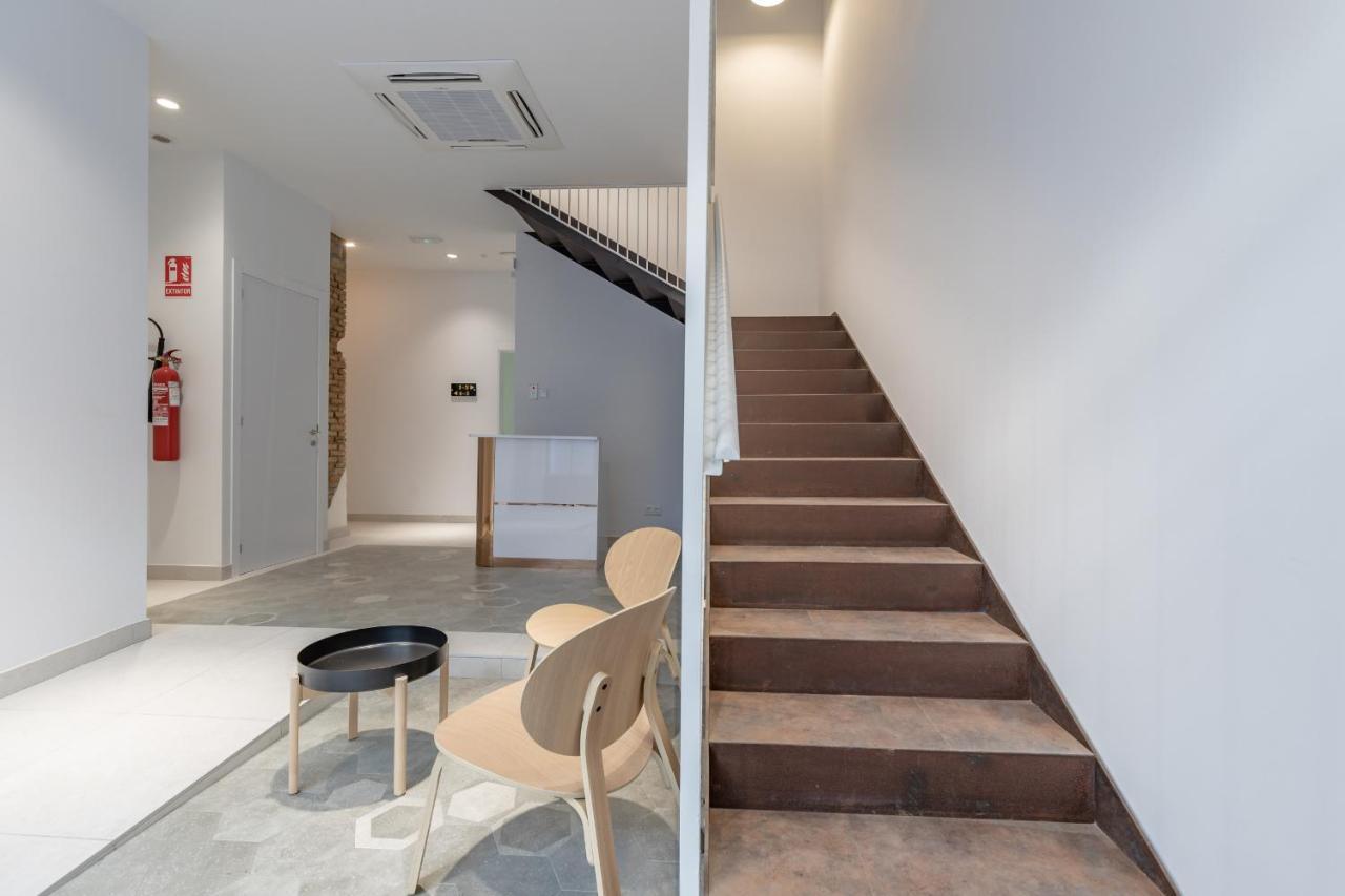 Apt With Antique Floor & Lots Of Sun Light Valência Exterior foto