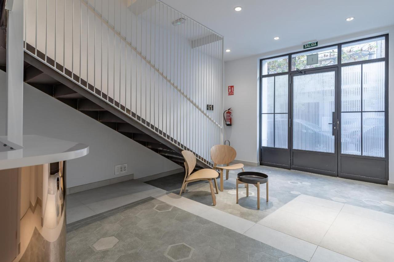 Apt With Antique Floor & Lots Of Sun Light Valência Exterior foto